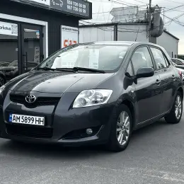 Toyota Auris 2007 1.6л Газ/Бензин Автомат Серый