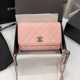 Chanel Wallet зерниста шкіра рожевий