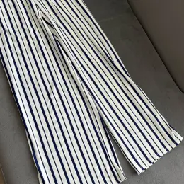 Комбінезон Bershka білий в синю смугу, розмір XS