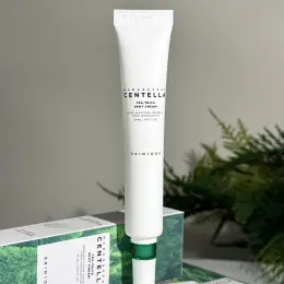 SKIN1004 Madagascar Centella Tea-Trica Spot Cream 20 ml
