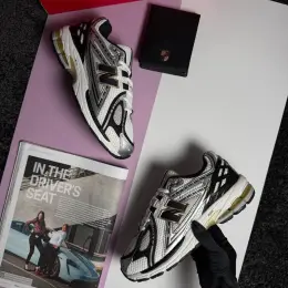 Жіночі кросівки New Balance шкіра/сітка, виробництво В'єтнам