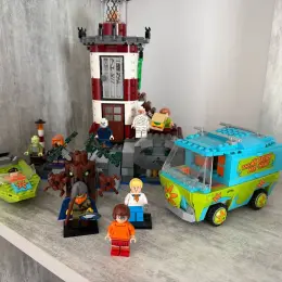 Конструктор LEGO Scooby-Doo "Бухта Призраков" (75903)