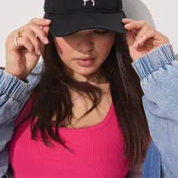 Кепка Pink з вишивкою собаки