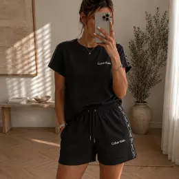 Костюм Calvin Klein Jeans жіночий (футболка + шорти)