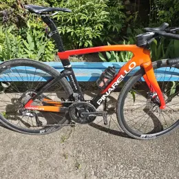 Pinarello Dogma F Ineos Grenadiers шосейний велосипед Shimano Ultegra Di2 R8170