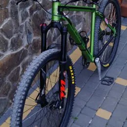 Кастомний байк TopRider з вилкою Manitou Magnum Pro MC2