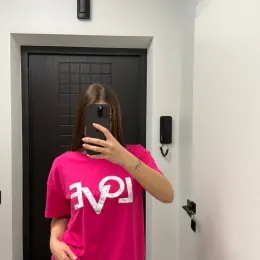 Футболка LOVE універсального розміру XS-M