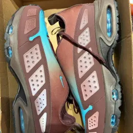 Nike Air Max SNDR Burgundy Blue