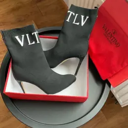 Valentino ботильйони жіночі чорні