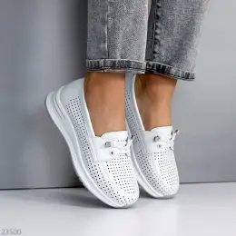 Женские кожаные мокасины белые