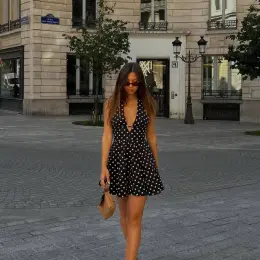 Сукня в горошок чорна