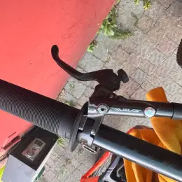 Shimano Saint Rockshox