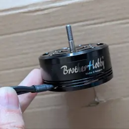 BrotherHobby Avenger V5 5210 365KV
