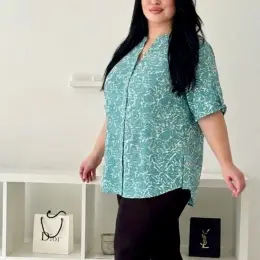 Легка сорочка з літньої тканини софт