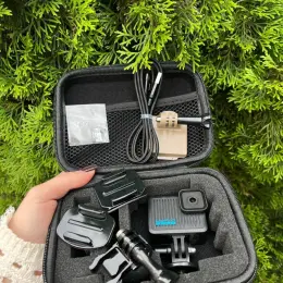 Екшн-камера GoPro Hero 2024 з кріпленням на шолом