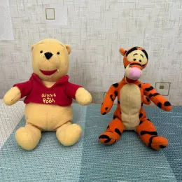 Мягкие игрушки Винни Пух и Тигра