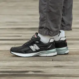 New Balance 990v3 Black