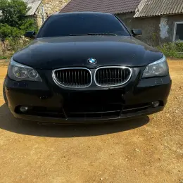 Бампер BMW 5 series E60 под реставрацию с туманками и ноздрями