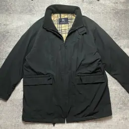 Burberry куртка з підкладом розмір 56