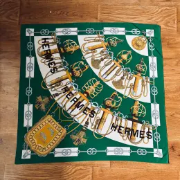 Hermes scarf 92/85