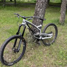 Велосипед YT Tues MK2 CF Carbo 2017