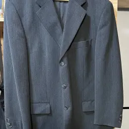 Yves Saint Laurent Suit Розмір: 56