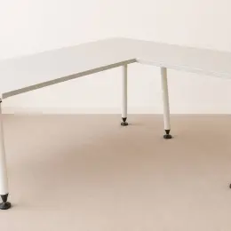Стіл кутовий письмовий HERMAN MILLER 160х160см