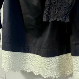 Чорна сукня Zara зі спущеними плечима, розмір Л