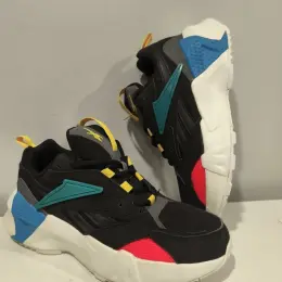 Reebok 37 р. (23.5 см) - зручне спортивне взуття