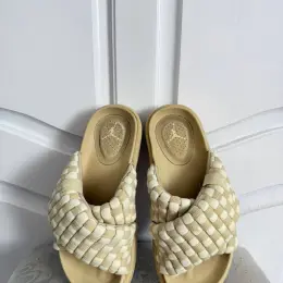 Шльопанці Jordan 37 розмір
