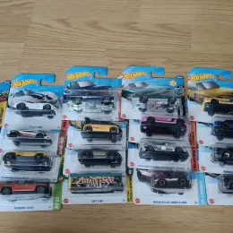 Колекційні моделі автомобілів Hot Wheels