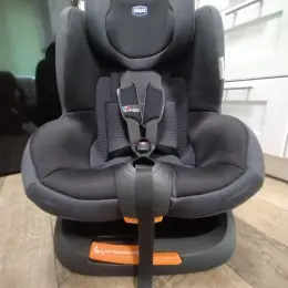 Автокресло Chicco от 9 кг до 4 лет