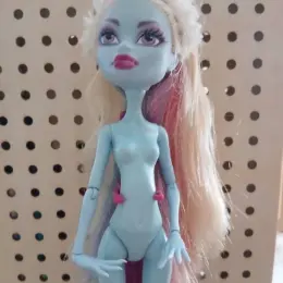 Кукла Еббі