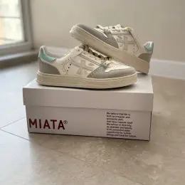 Кросівки Premiata QUINND 37/24.5 см