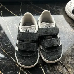 Дитячі кросівки Adidas Gazelle чорні