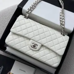 Класична сумка Chanel біла 15.5 * 25.5 * 6.5 cm