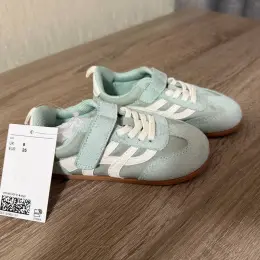 Дитячі кросівки H&M 25 EUR
