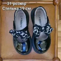 Туфлі дитячі лаковані чорні 31 розмір