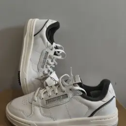 Reebok шкіра 35.5 р