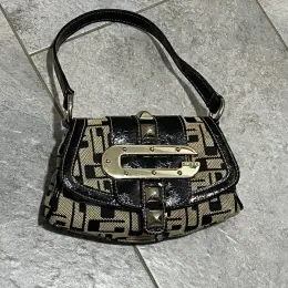 Сумка Guess