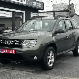 Dacia Duster 2014 Дизель 1.5 л. Зелений