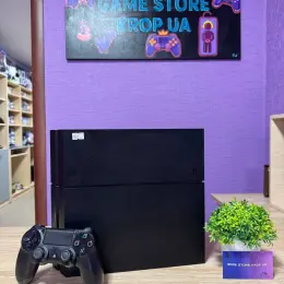 Sony PlayStation 4 + 4 игры