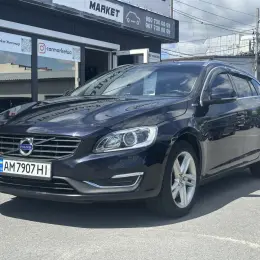 Volvo V60 I покоління (FL) 2015 Гібрид (PHEV) 2.4 л. Автомат Повний Синій