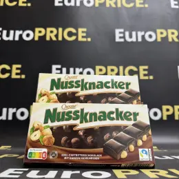 Шоколад Chocour Nussknacker чорний з фундуком 100г