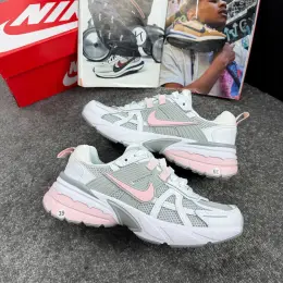 Nike V2K Runtekk White Pink