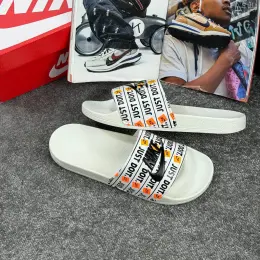 Nike Шлепанцы мужские белые