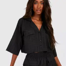 Boohoo Текстурна чорна кроп-сорочка UK 14 / 48-50