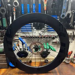 Переднее карбоновое колесо EliteWheels 80мм с тормозным диском Shimano