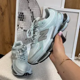 New Balance 2000 Light Blue Pastel