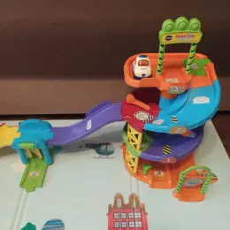 Ігровий трек VTech Toot-Toot Drivers з озвученою машинкою